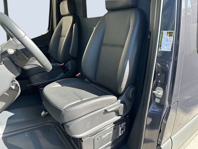 Used 2021 Mercedes-Benz Sprinter 2500 image 23