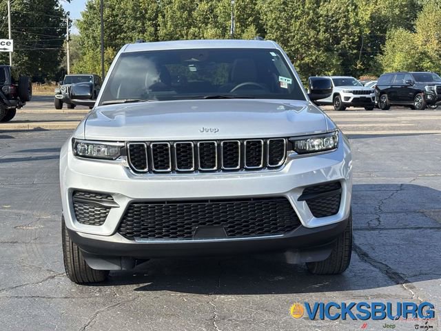 New 2025 Jeep Grand Cherokee Laredo w/ Luxury Tech Group I image 18