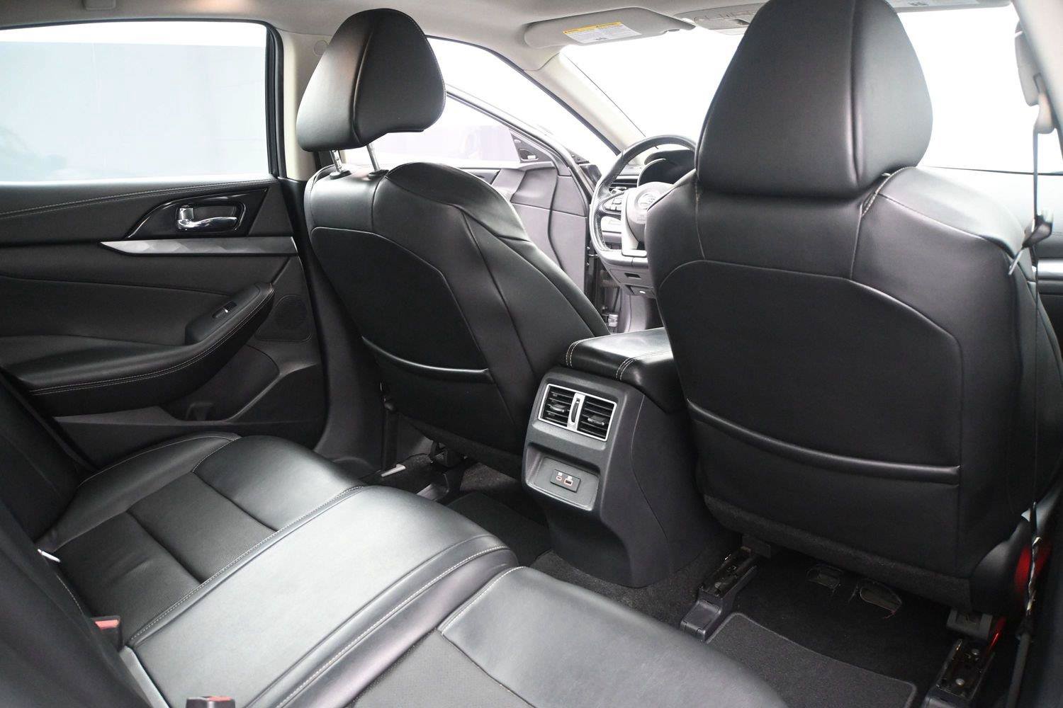 Used 2019 Nissan Maxima 3.5 SL w/ Floor Mat Group FWD image 18