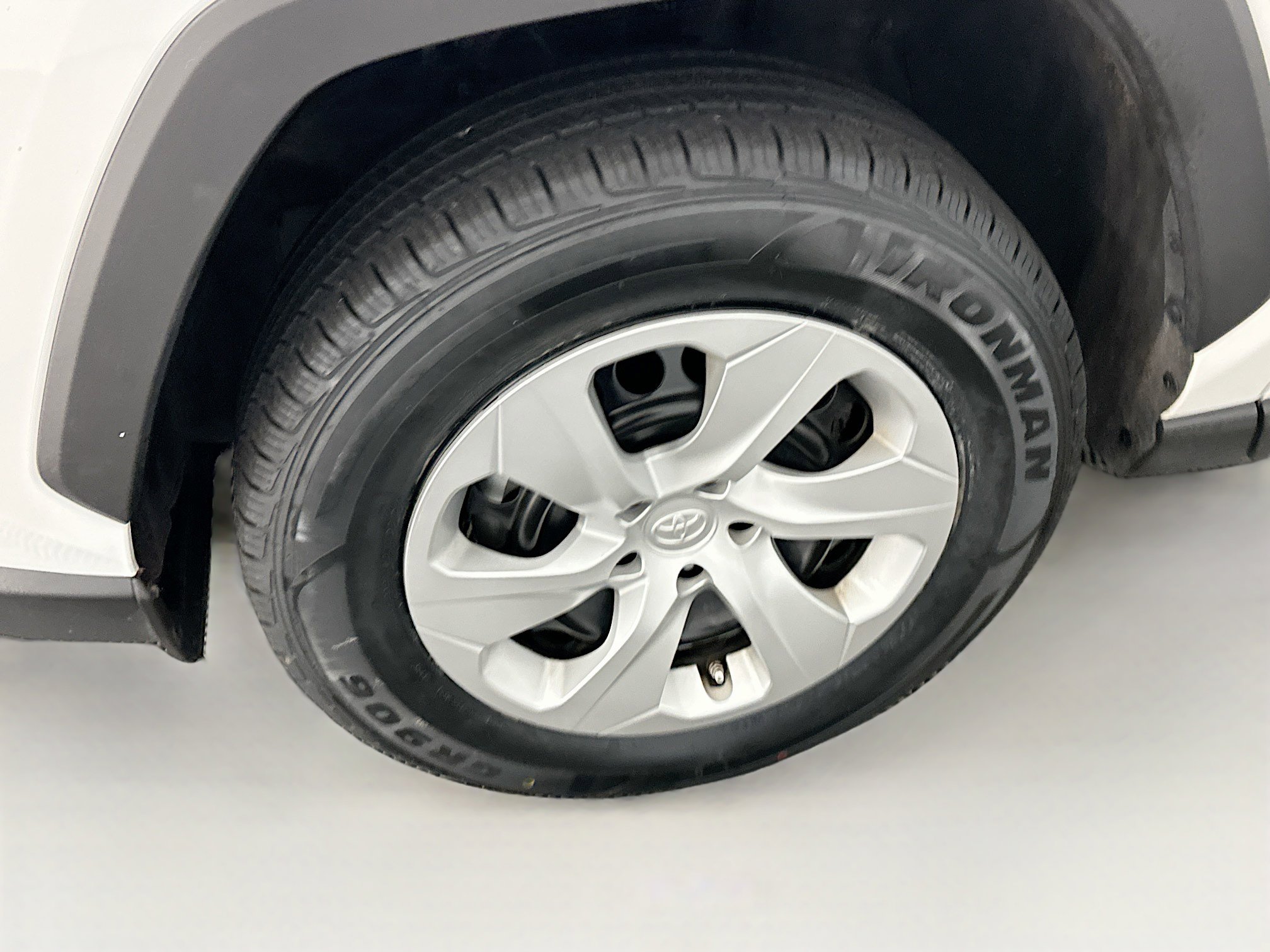 Used 2024 Toyota RAV4 LE image 11