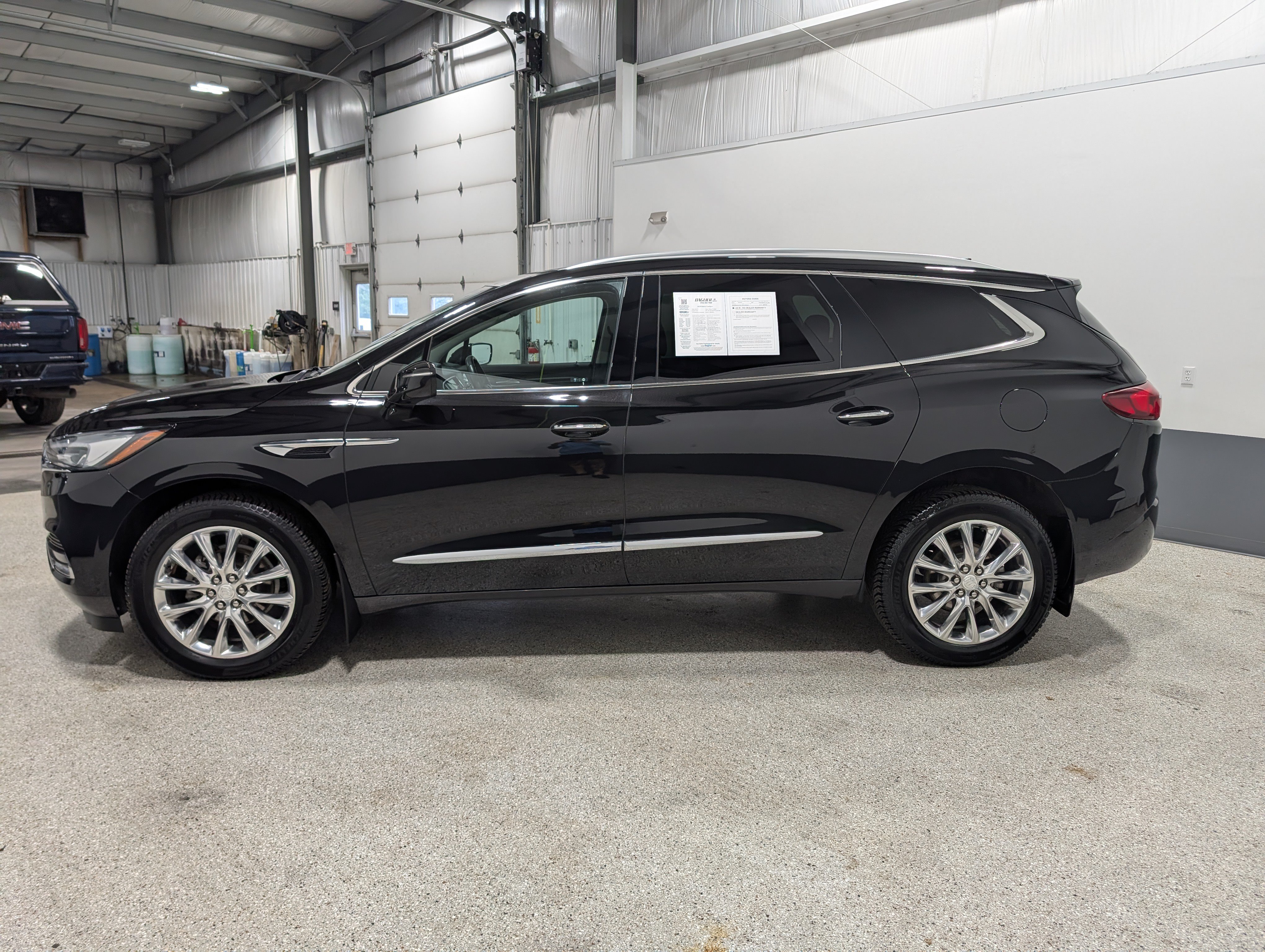 Used 2020 Buick Enclave Premium w/ Sun and Sites Package AWD/4WD image 6