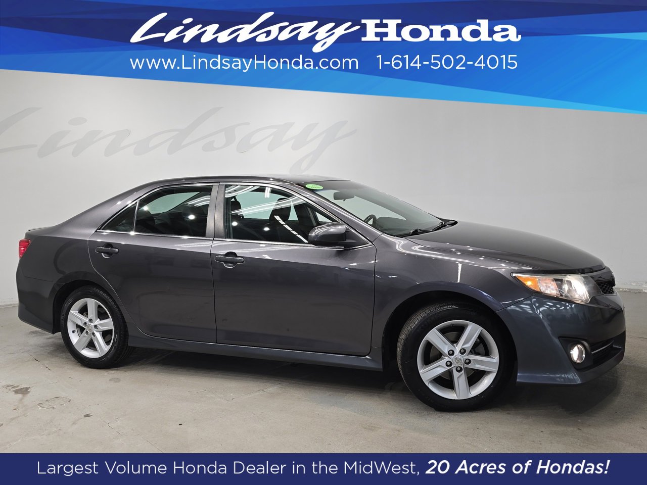 Used 2013 Toyota Camry SE image 3