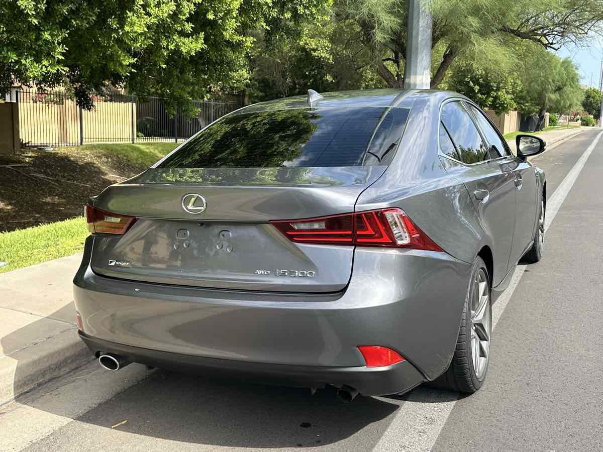 Used 2016 Lexus IS 300 AWD w/ F Sport Package image 8