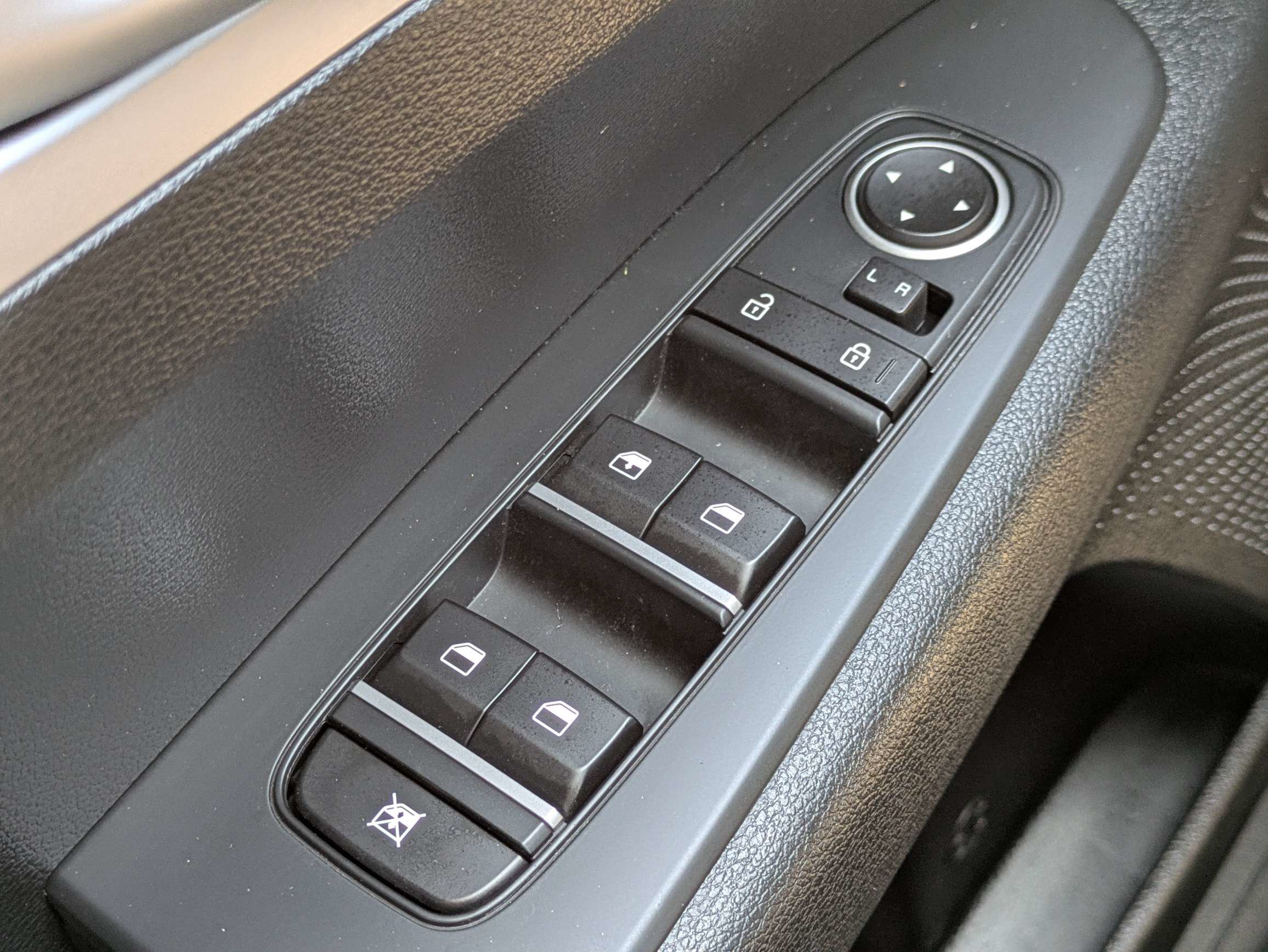 Certified 2024 Kia Forte LXS FWD image 25