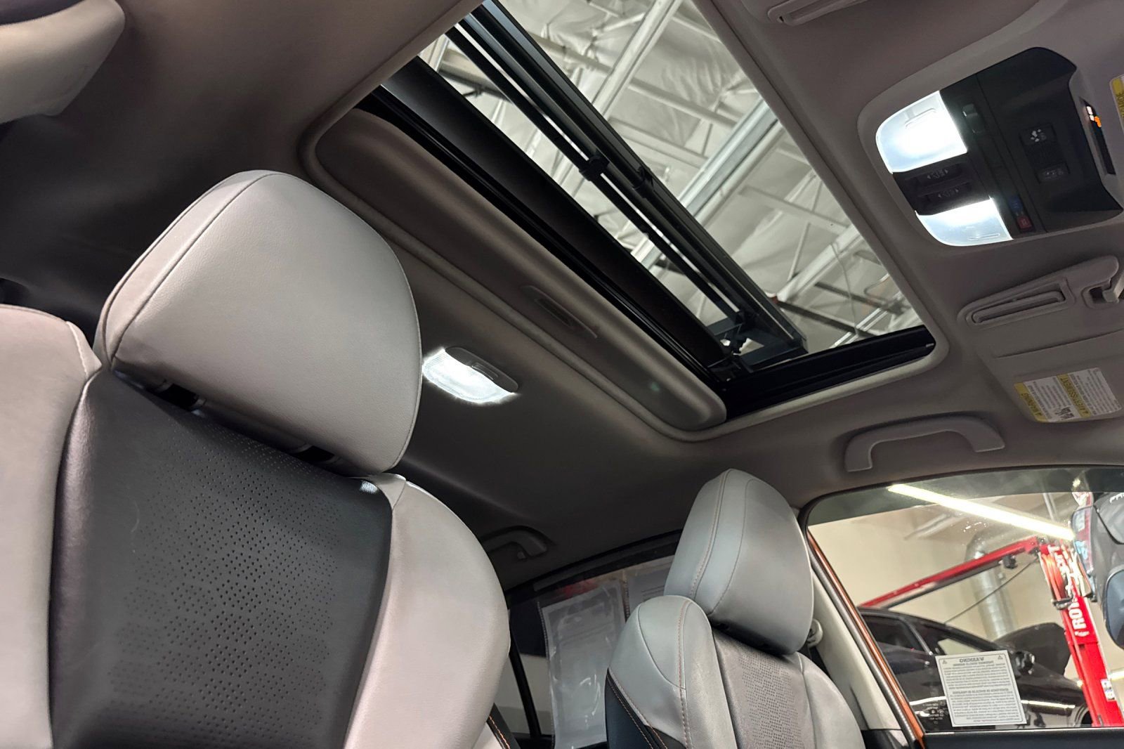 Used 2019 Subaru Crosstrek 2.0i Limited w/ Moonroof Package w/Navigation AWD/4WD image 17