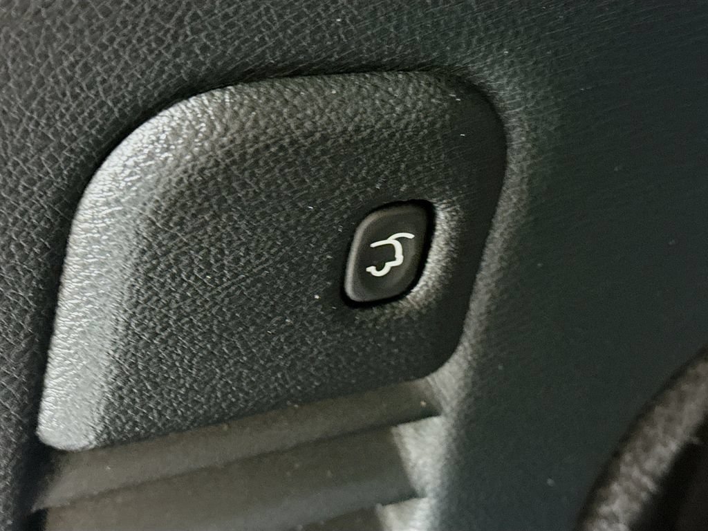 Used 2017 Jeep Grand Cherokee Limited AWD/4WD image 31