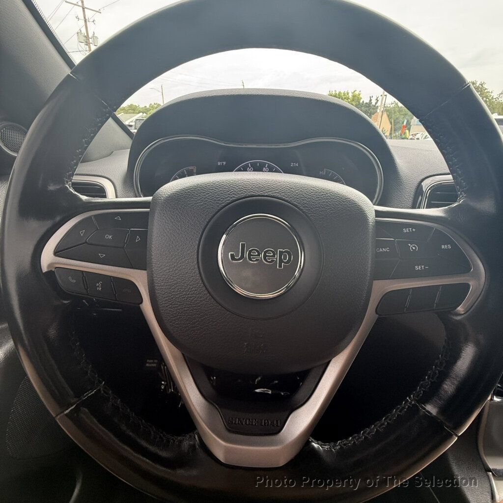 Used 2020 Jeep Grand Cherokee Altitude AWD/4WD image 25