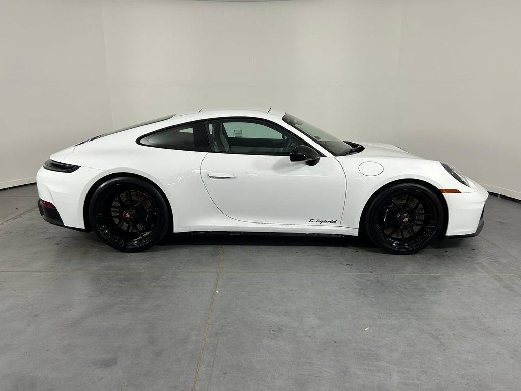 Certified 2025 Porsche 911 Carrera GTS RWD image 8