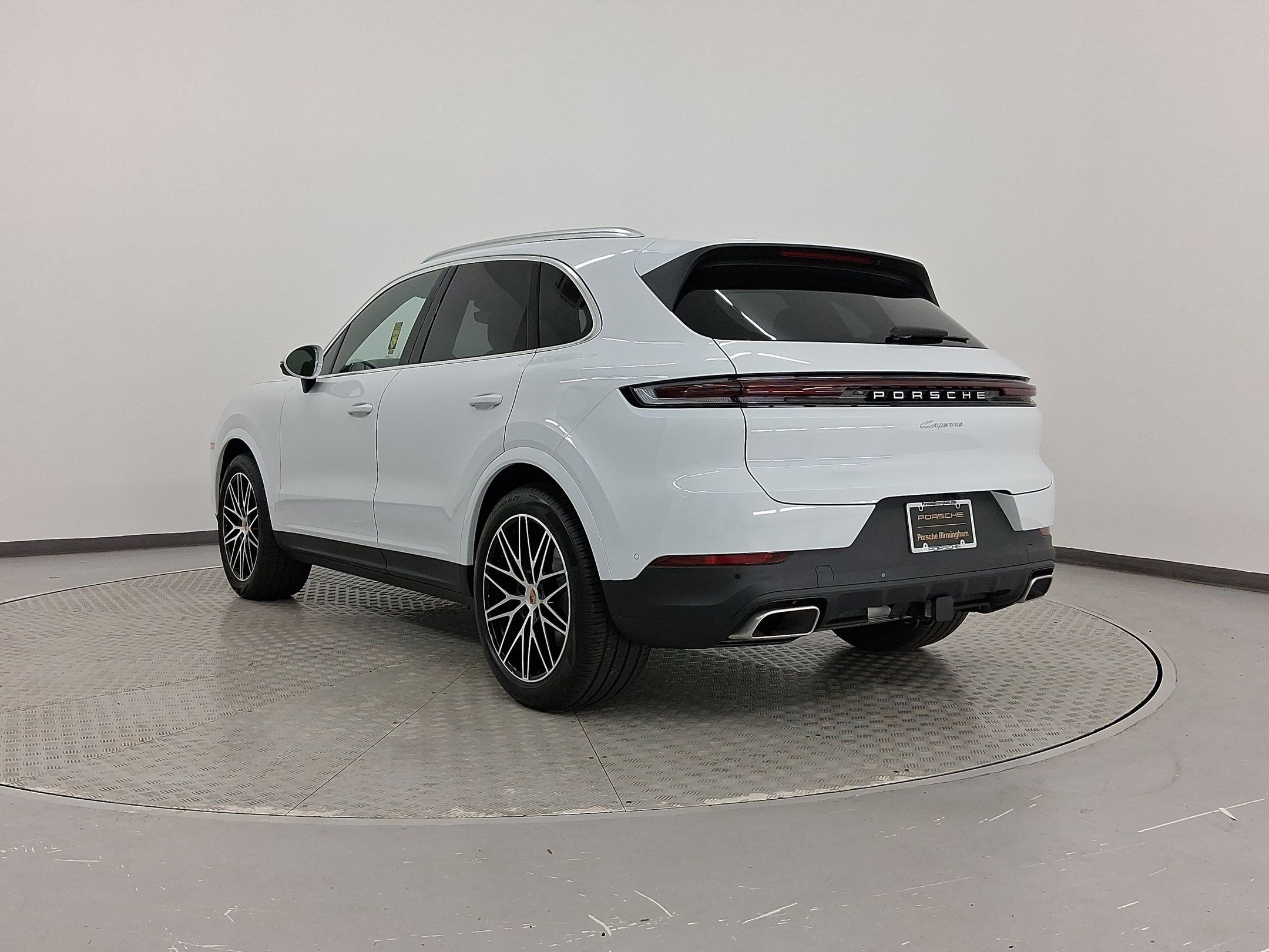 New 2026 Porsche Cayenne AWD/4WD image 3