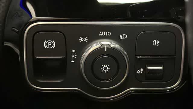Used 2021 Mercedes-Benz CLA 250 image 15