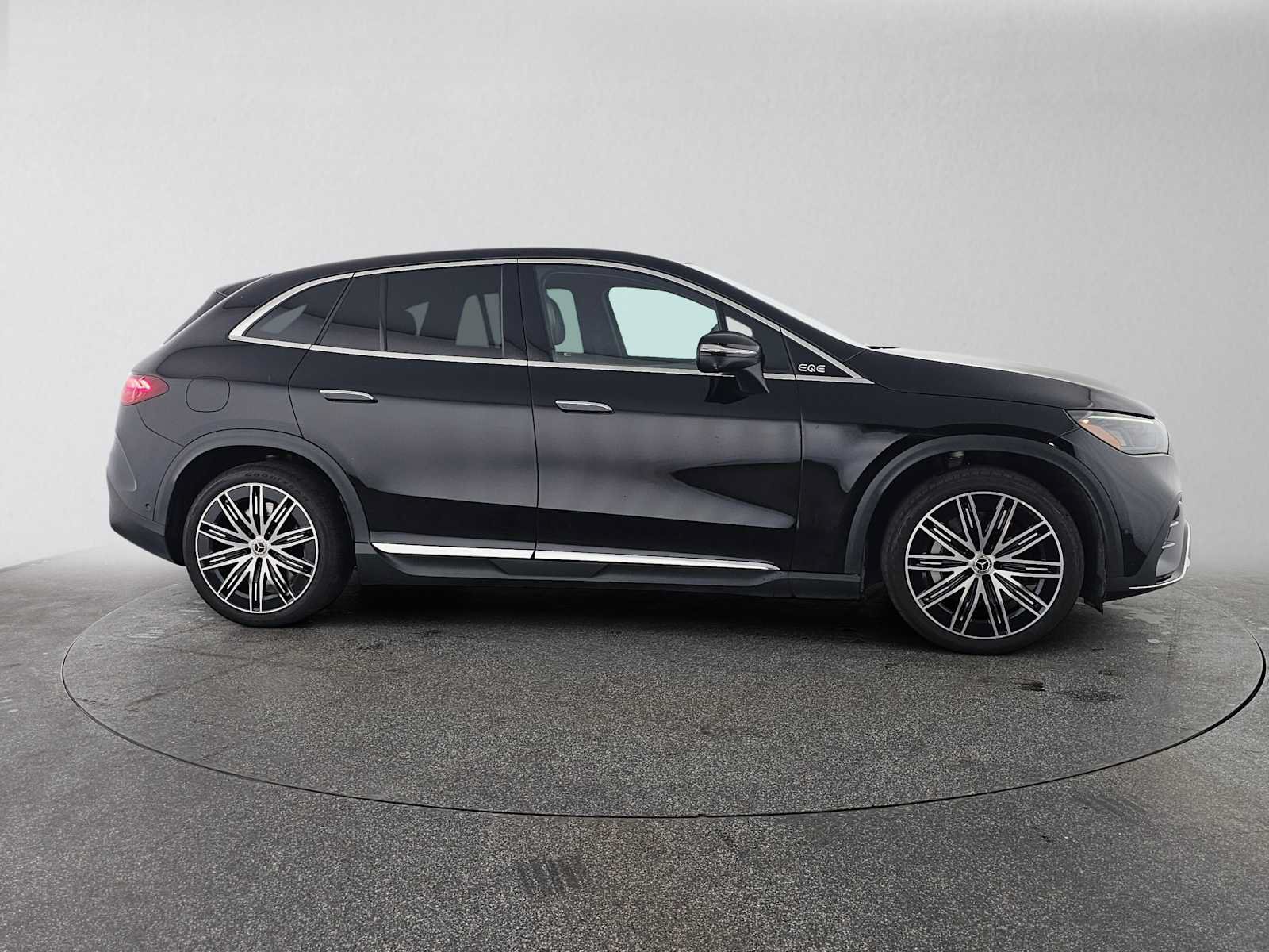 Used 2023 Mercedes-Benz EQE 350+ 4MATIC SUV image 2