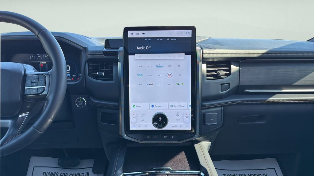 Used 2024 Ford Expedition Platinum AWD/4WD image 17