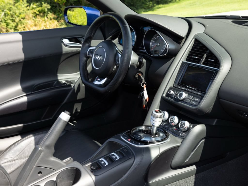 Used 2014 Audi R8 V8 w/ Convenience Package AWD/4WD image 47