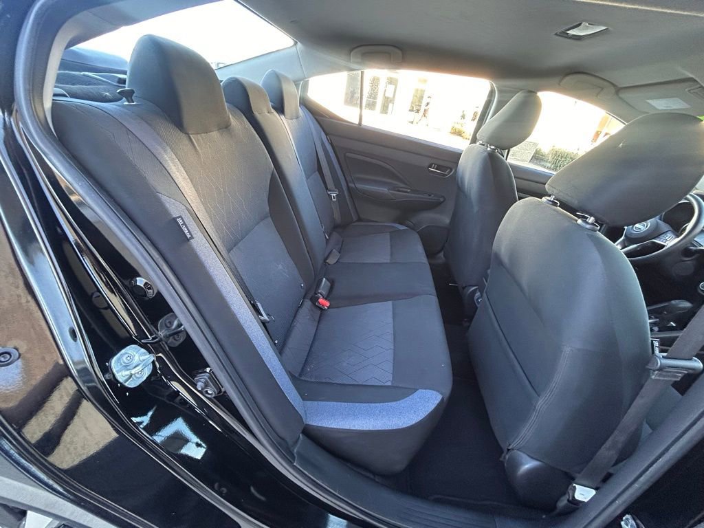 Used 2023 Nissan Versa SV image 28