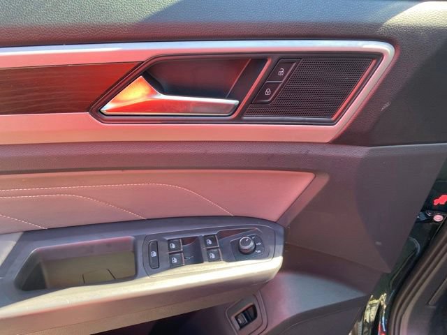 Used 2021 Volkswagen Atlas SE w/ Panoramic Sunroof Package FWD image 17