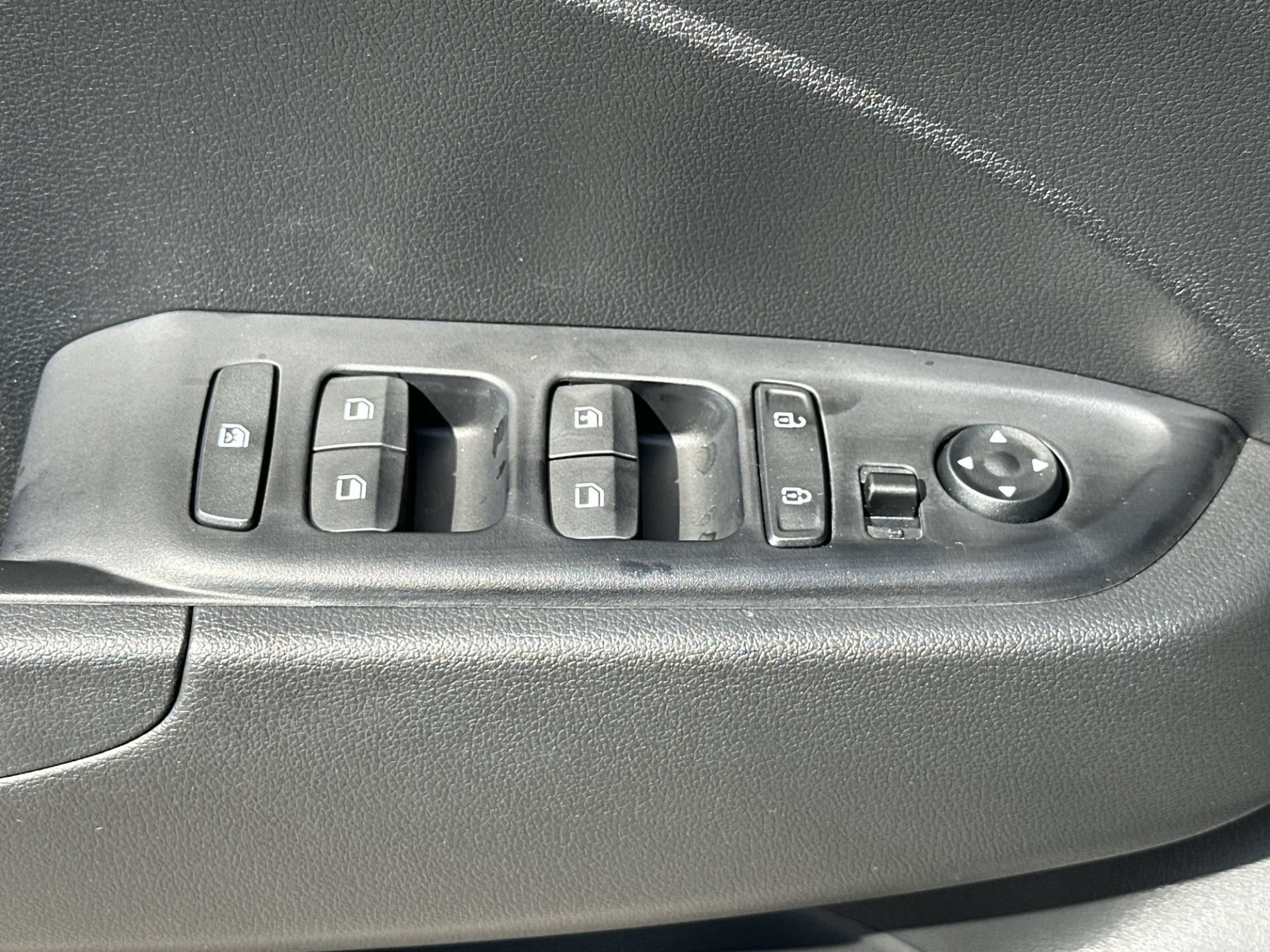 New 2026 Hyundai Venue SE FWD image 15