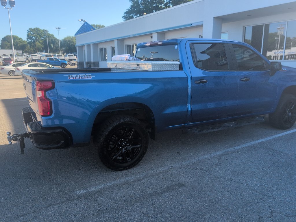 Used 2023 Chevrolet Silverado 1500 LT Trail Boss AWD/4WD image 3