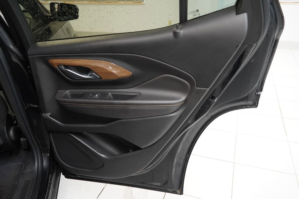 Used 2020 GMC Terrain SLE w/ Driver Convenience Package image 21