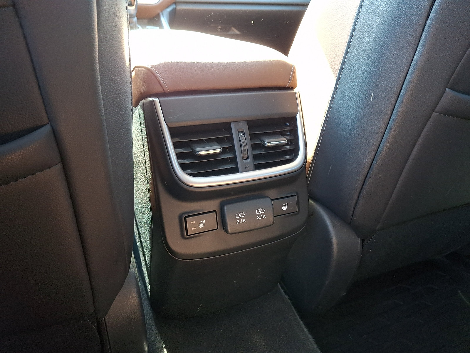 Used 2020 Subaru Outback Touring XT AWD/4WD image 12