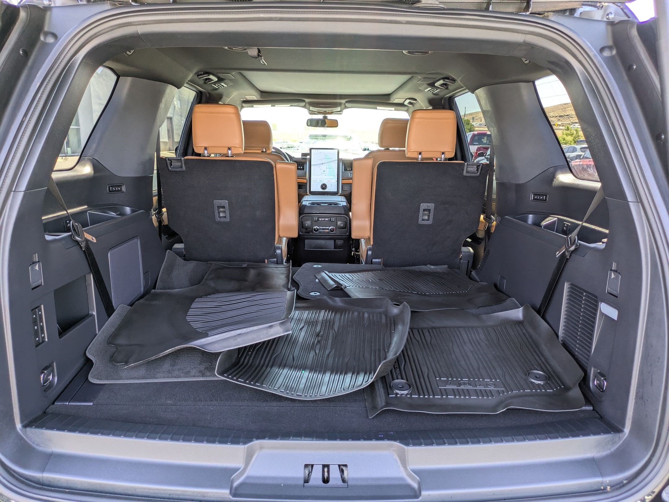 Used 2024 Ford Expedition Platinum AWD/4WD image 32