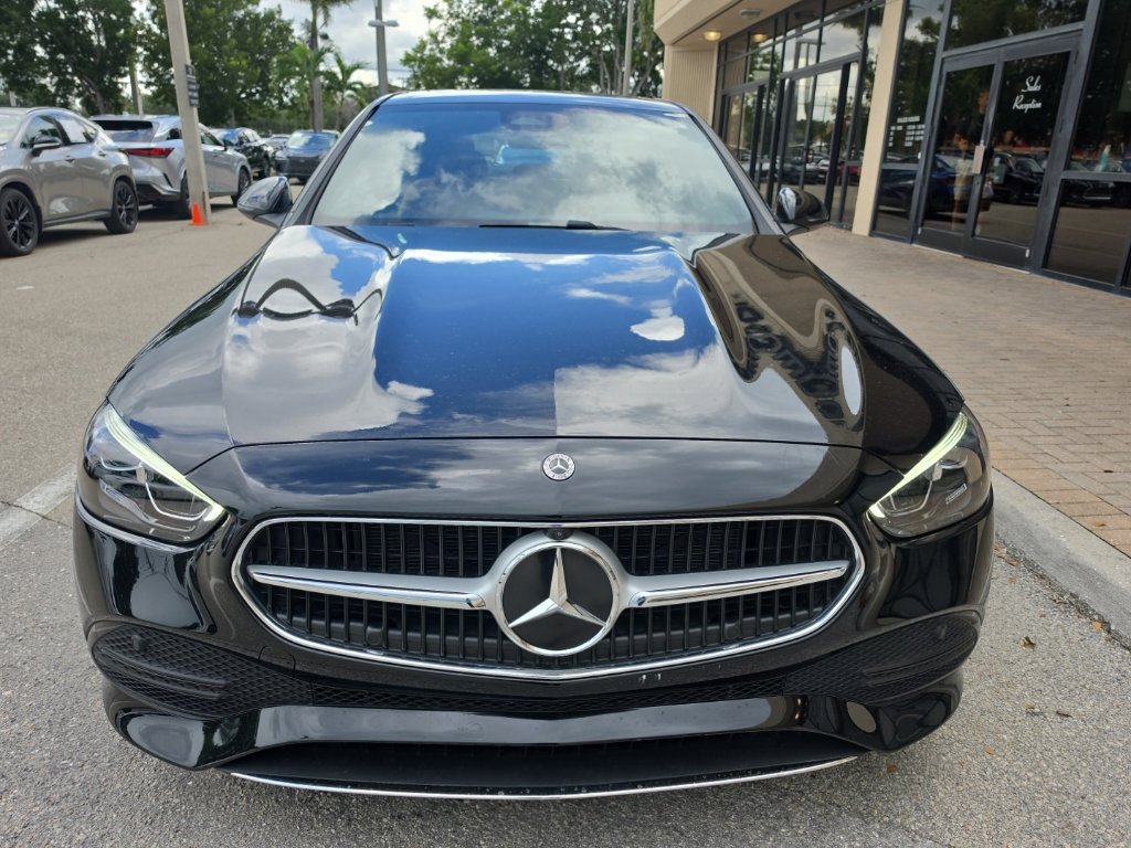 Used 2025 Mercedes-Benz C 300 Sedan image 2
