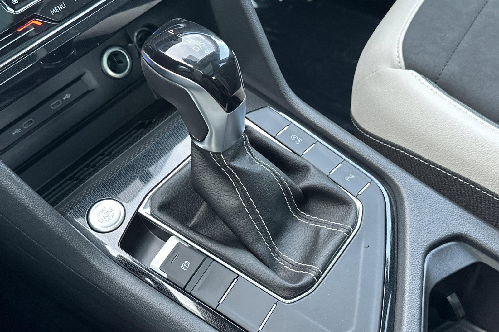 New 2026 Volkswagen Taos SE image 21