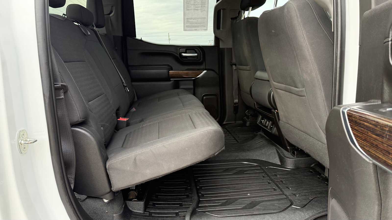 Used 2021 GMC Sierra 1500 SLE image 11