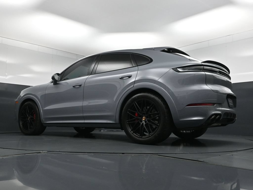 Certified 2025 Porsche Cayenne GTS AWD/4WD image 26