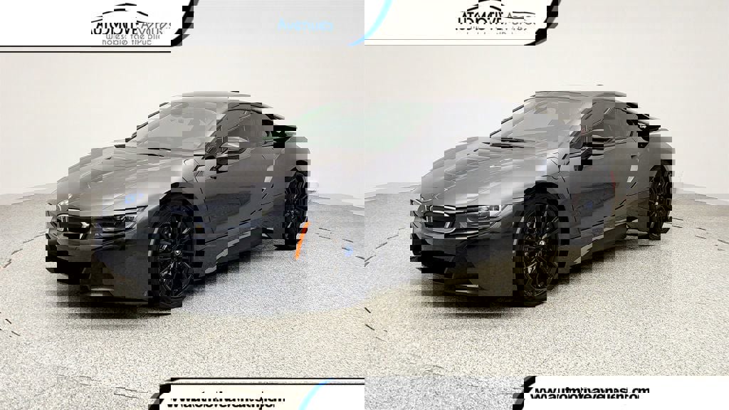 Used 2019 BMW i8 Coupe image 1