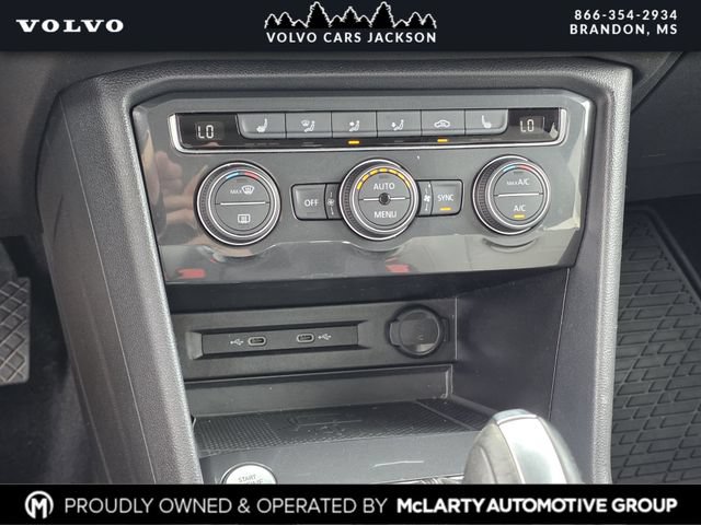Used 2021 Volkswagen Tiguan SE w/ Panoramic Sunroof Package FWD image 21