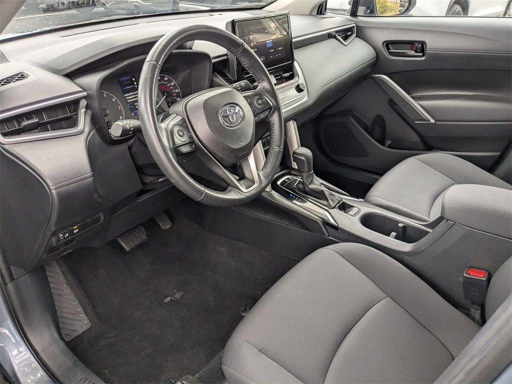 Used 2024 Toyota Corolla Cross LE image 16