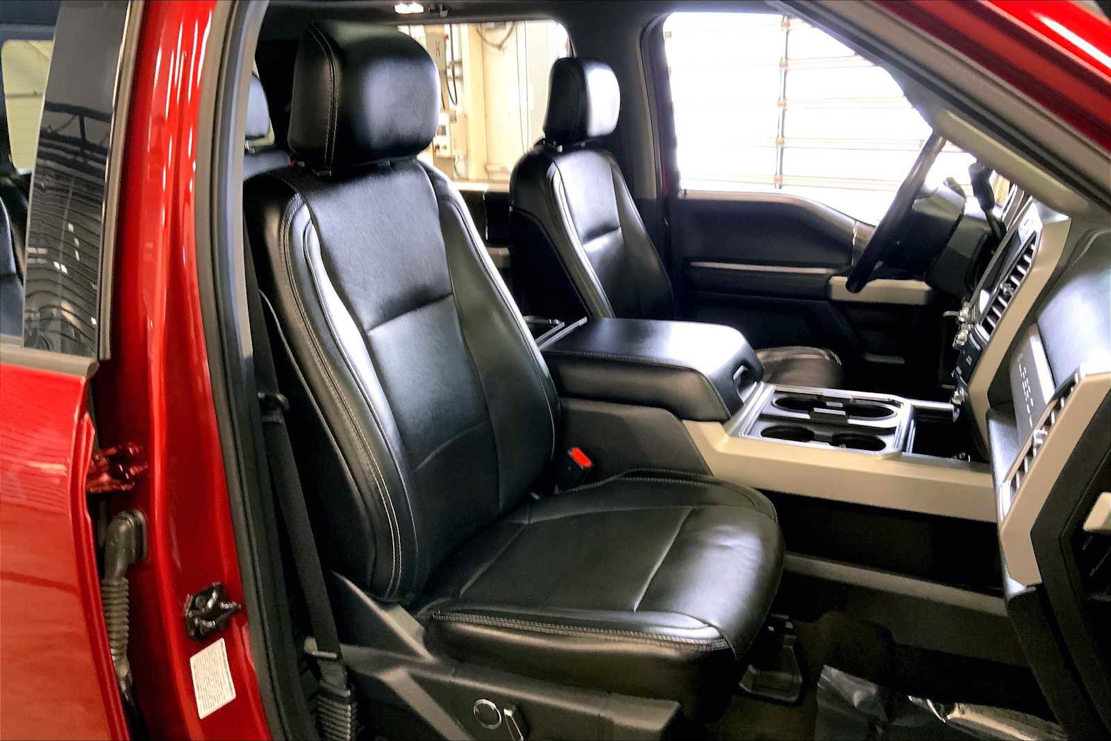 Used 2017 Ford F350 Lariat w/ Lariat Ultimate Package image 7