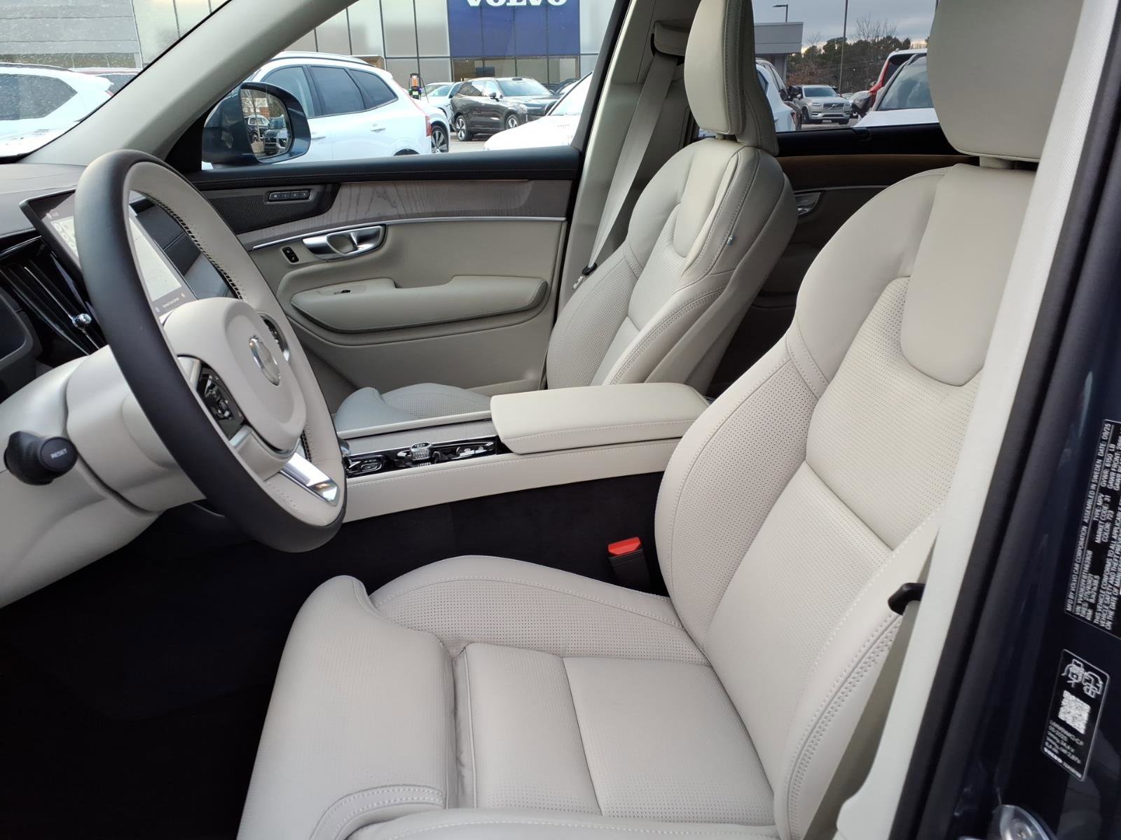 New 2026 Volvo XC90 B6 Ultra w/ Protection Package Premier AWD/4WD image 17