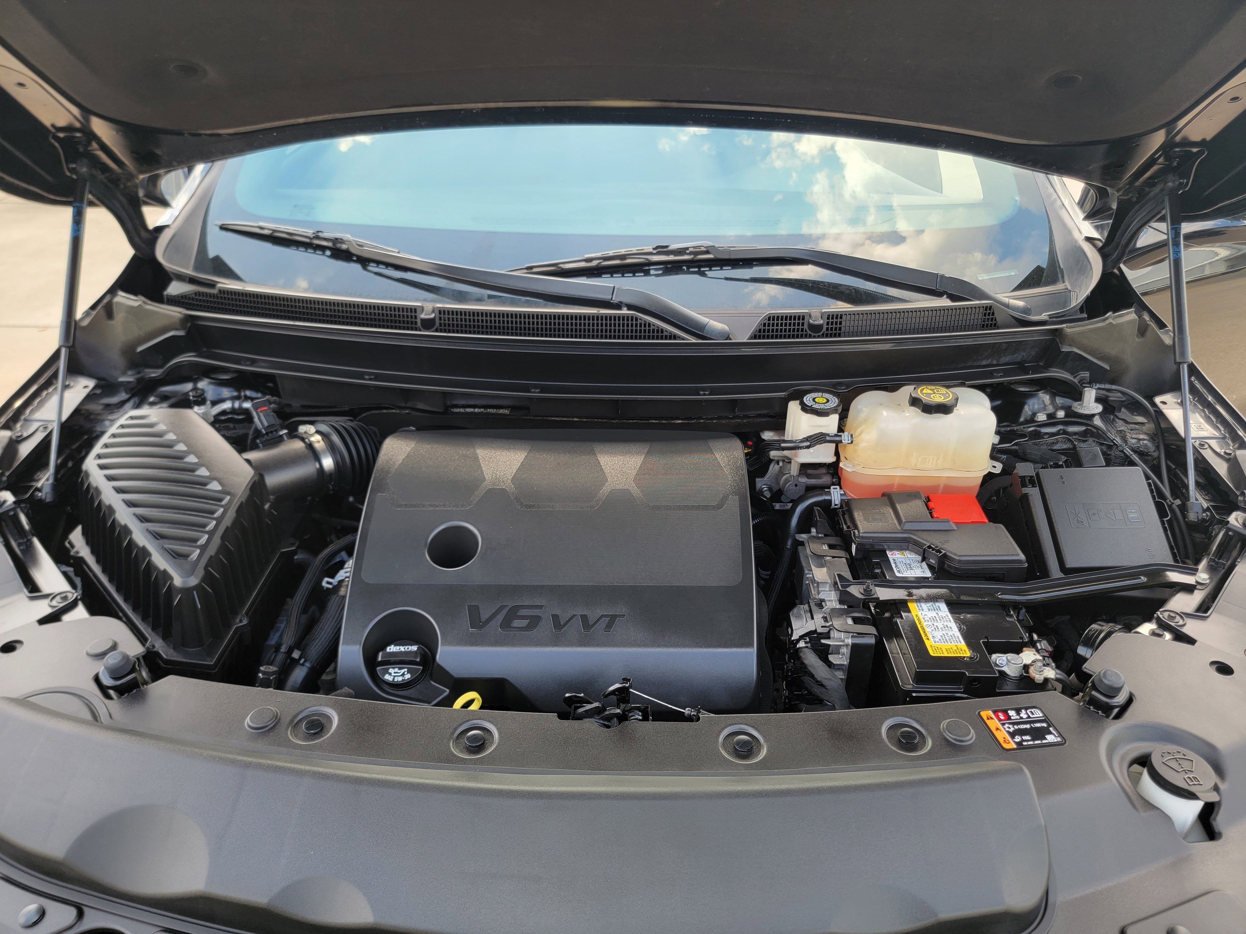 Used 2023 Buick Enclave Essence image 37