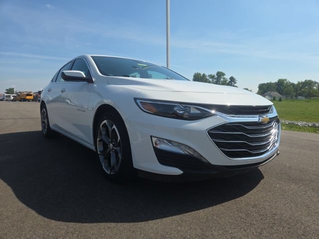 Used 2020 Chevrolet Malibu LT FWD image 1