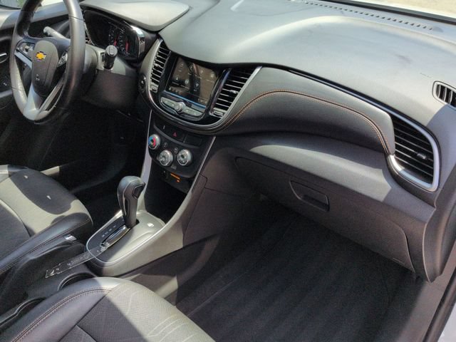 Used 2019 Chevrolet Trax LT w/ LT Convenience Package FWD image 29