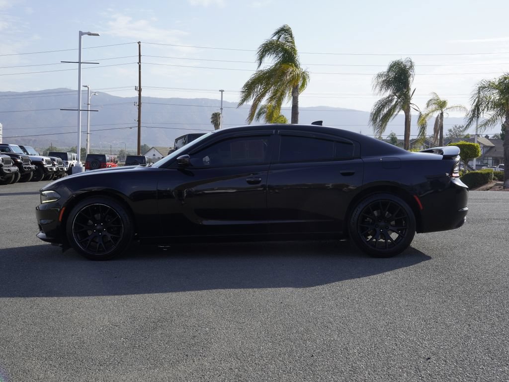 Used 2016 Dodge Charger SXT RWD image 7
