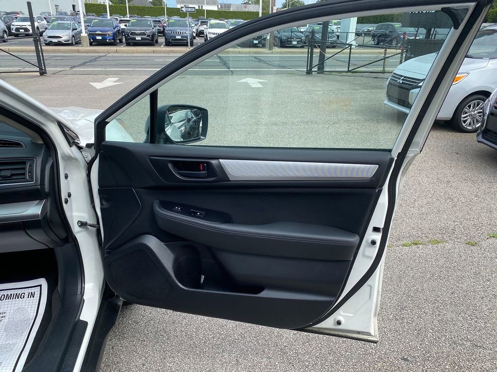 Used 2017 Subaru Outback 2.5i image 32