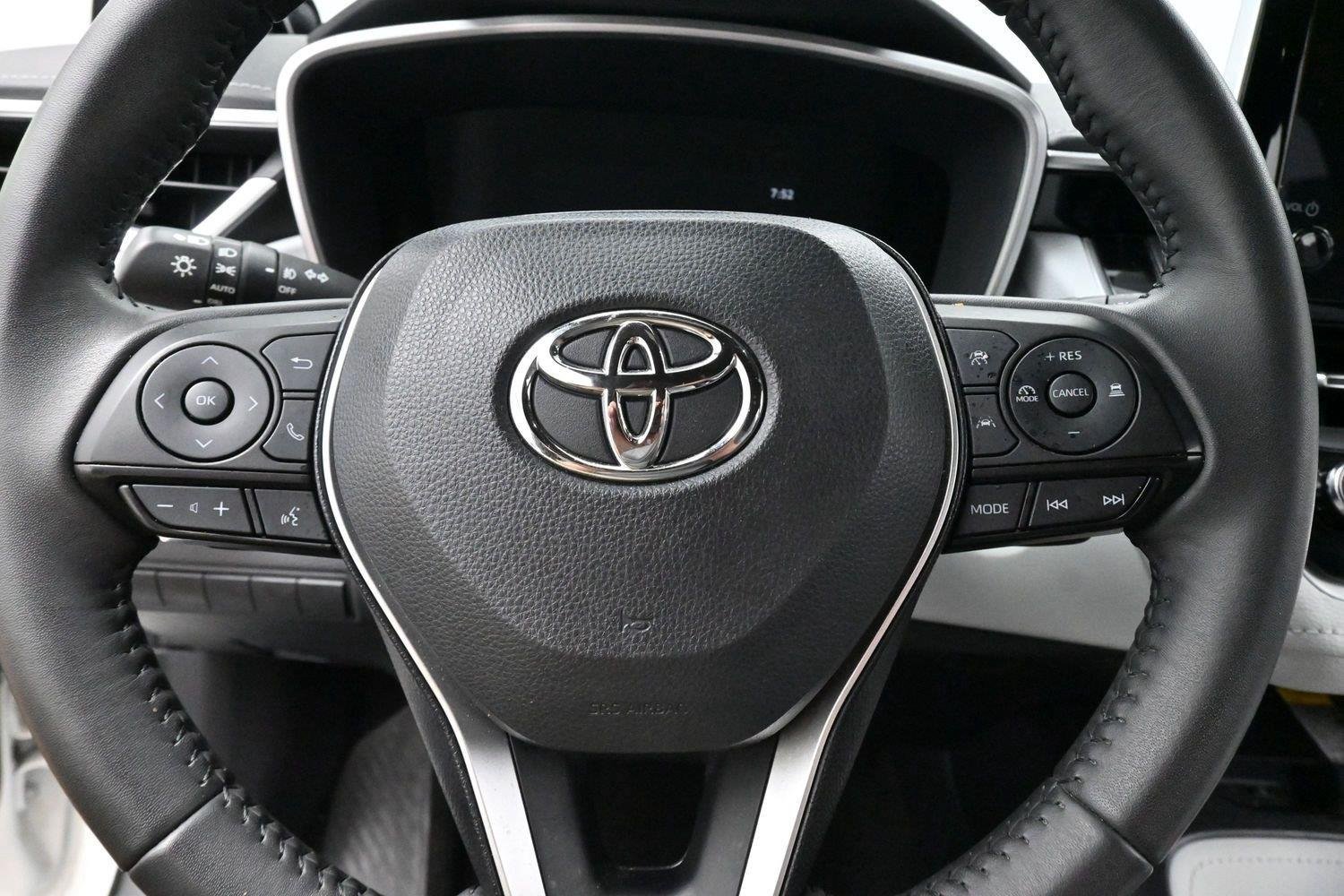 Used 2024 Toyota Corolla XSE FWD image 16