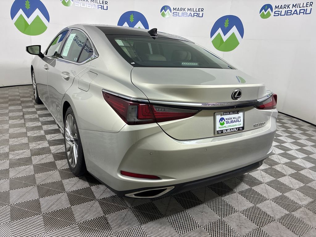 Used 2022 Lexus ES 350 Ultra Luxury w/ Accessory Package FWD image 4