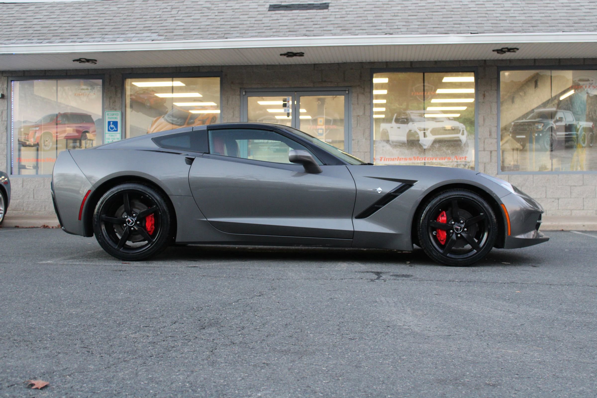 Used 2015 Chevrolet Corvette Stingray Coupe 2D image 16