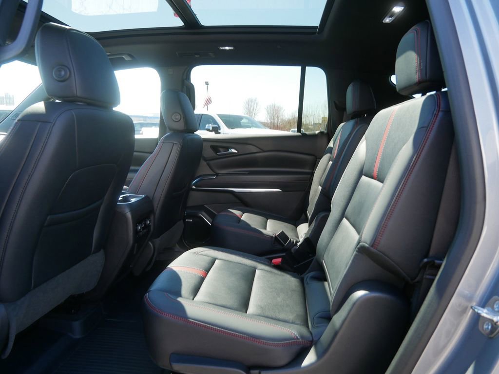 Used 2025 Chevrolet Traverse RS w/ LPO, Floor Liner Package AWD/4WD image 20