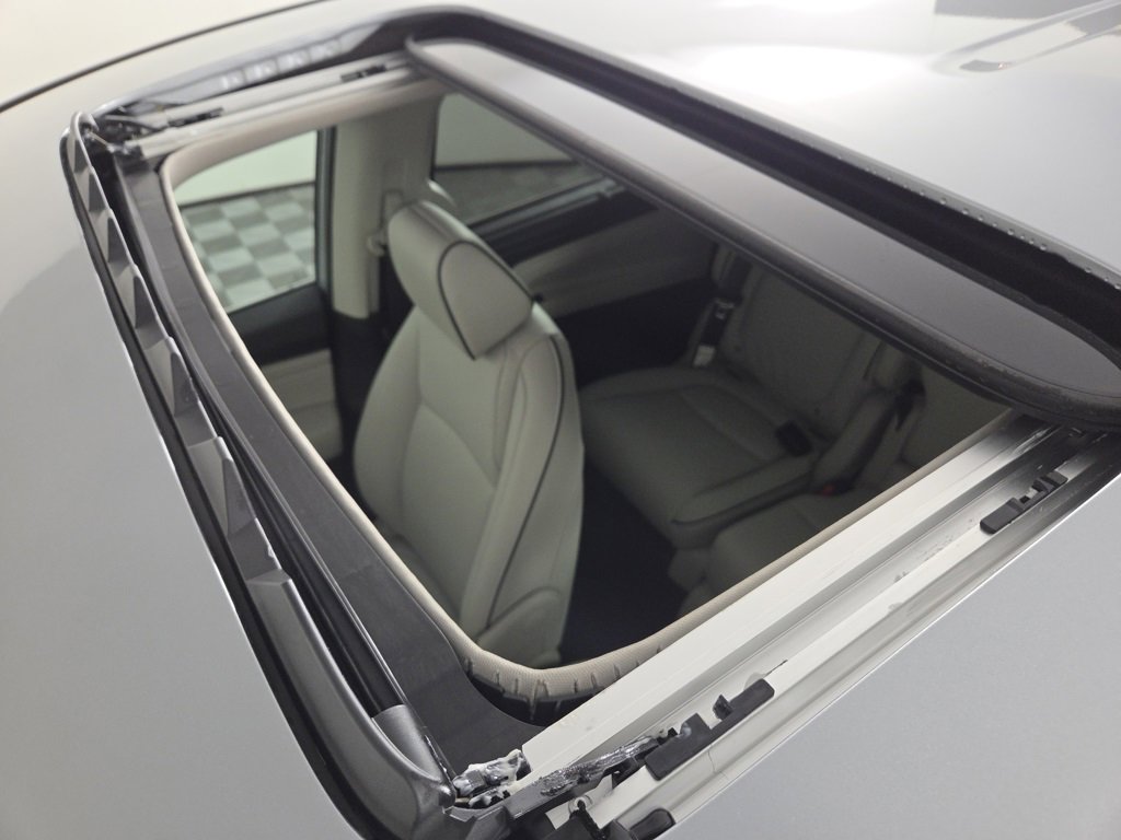 New 2026 Honda Odyssey Touring image 3