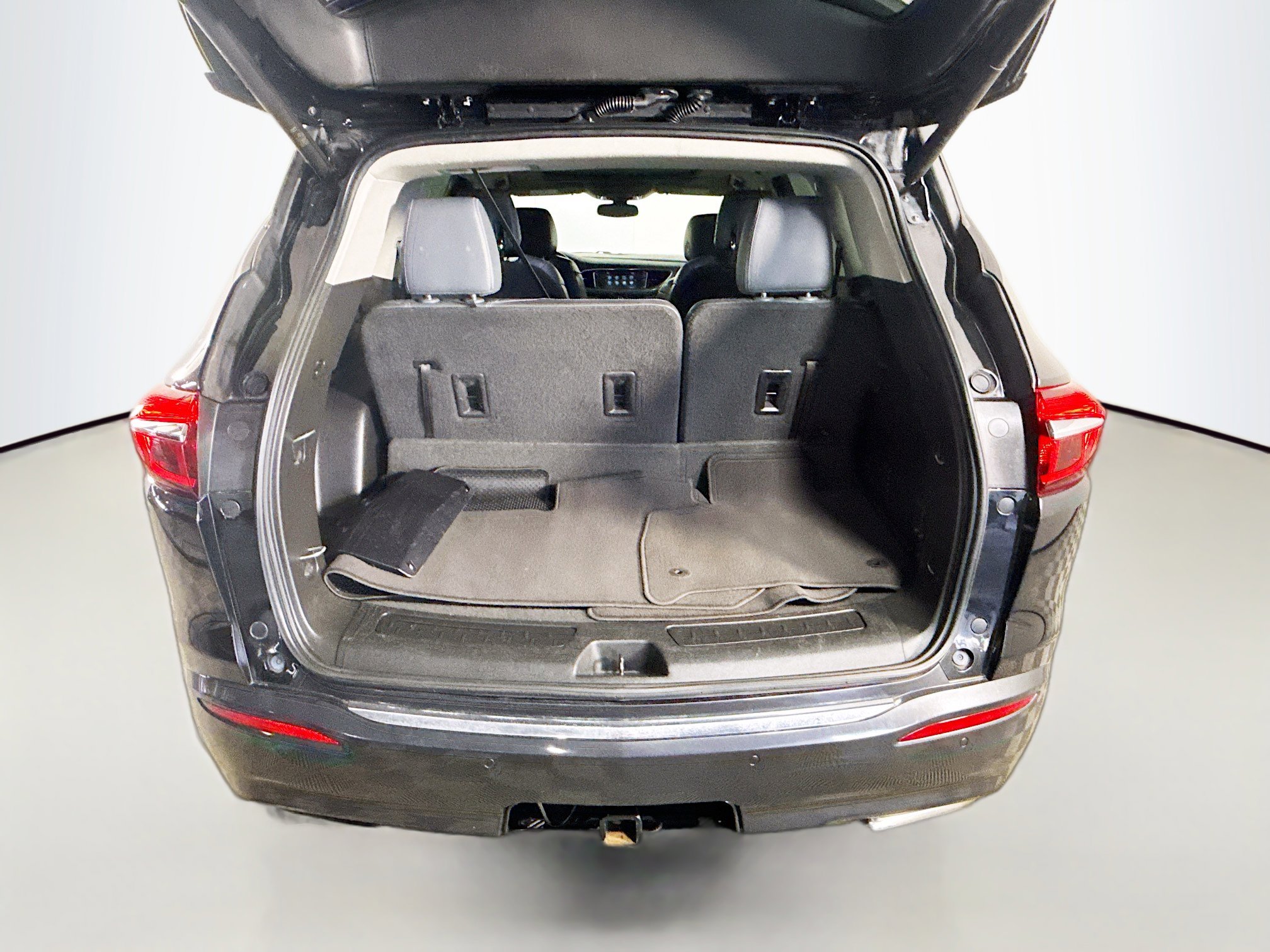 Used 2018 Buick Enclave Essence FWD image 35