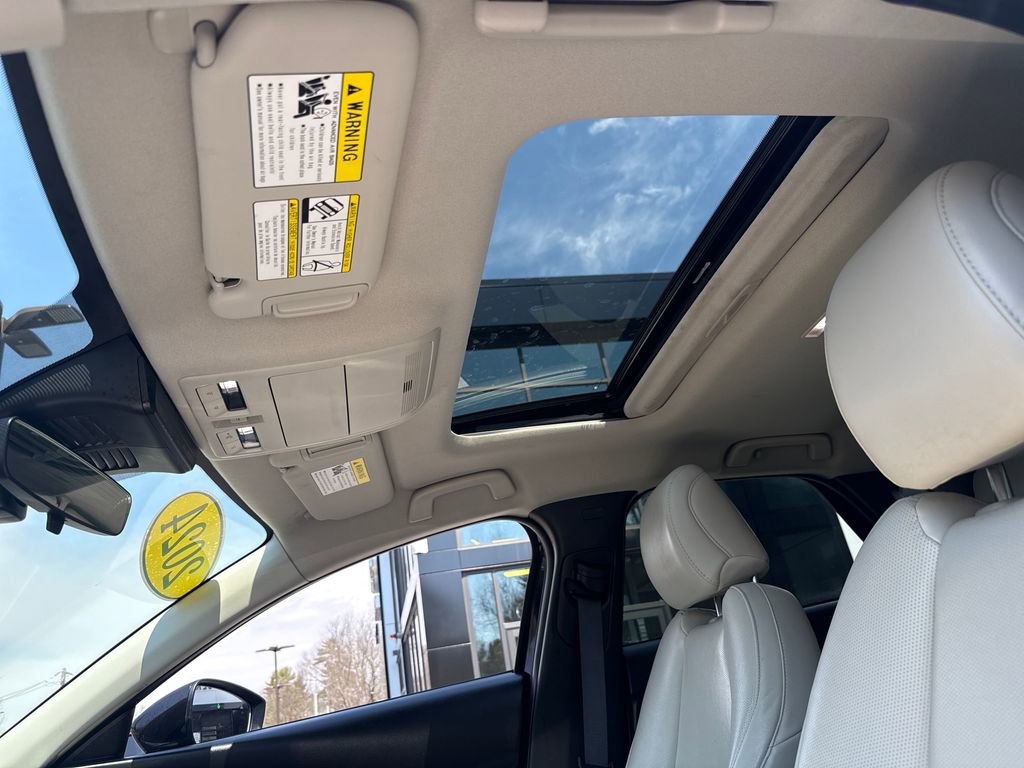 Used 2024 MAZDA CX-30 AWD 2.5 S w/ Premium Package image 23