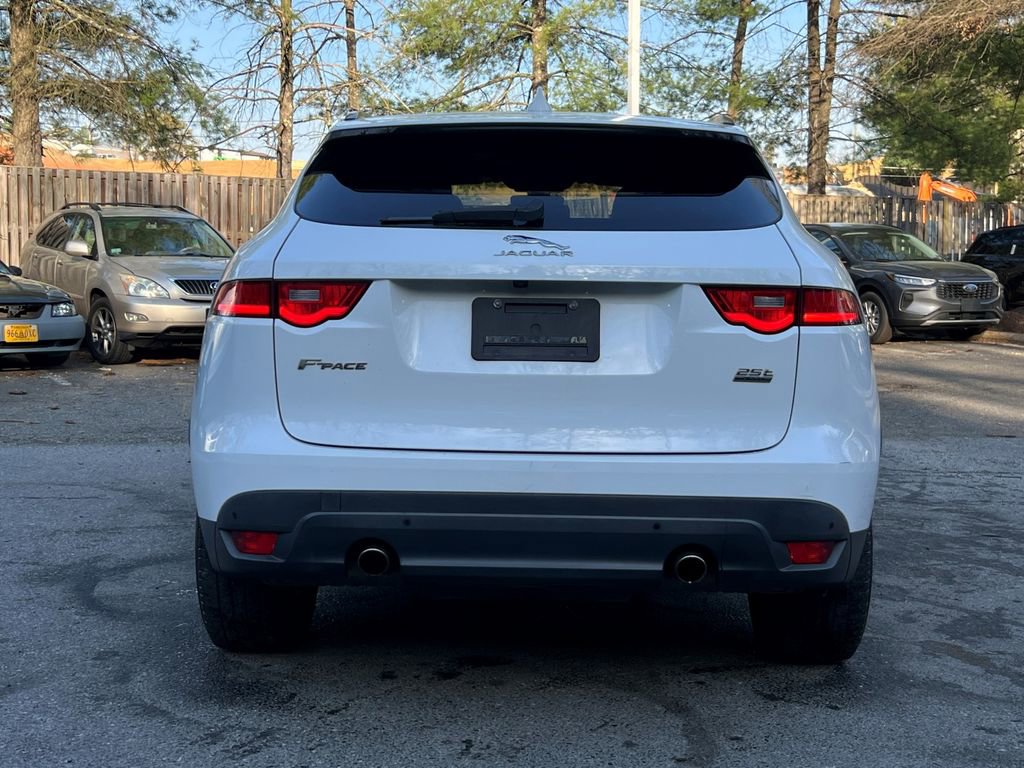 Used 2019 Jaguar F-PACE Premium image 6