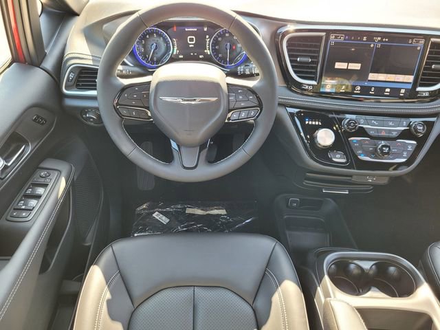 New 2026 Chrysler Pacifica Select w/ S Appearance Package FWD image 16