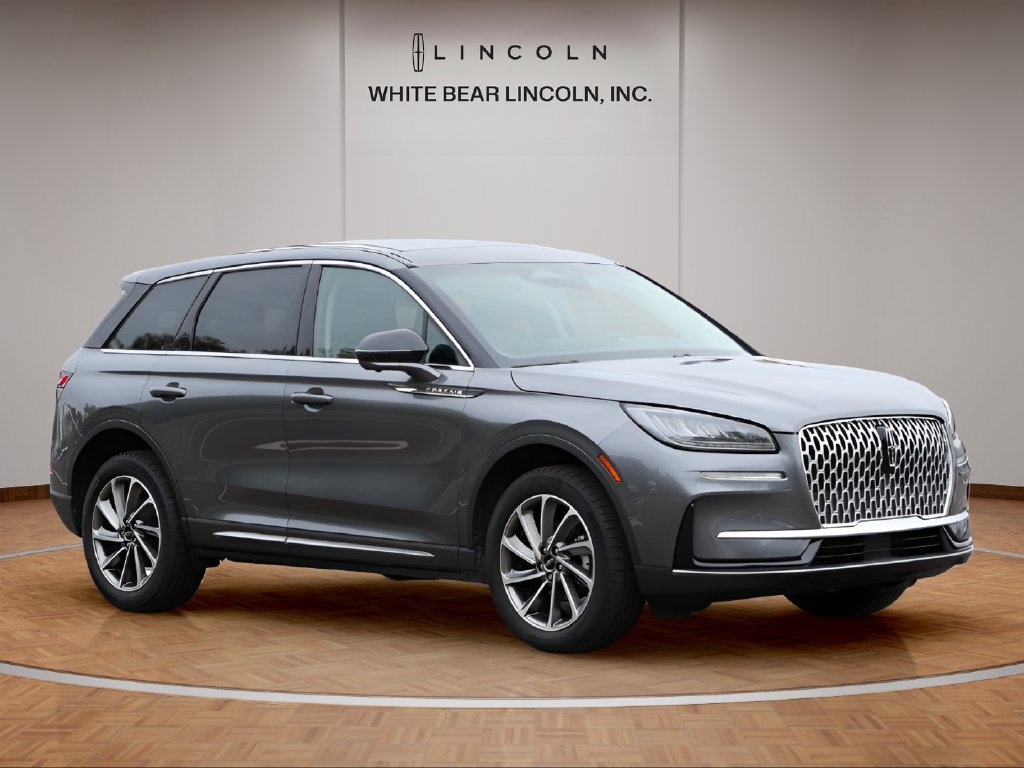 Used 2024 Lincoln Corsair AWD w/ Equipment Group 101A image 3