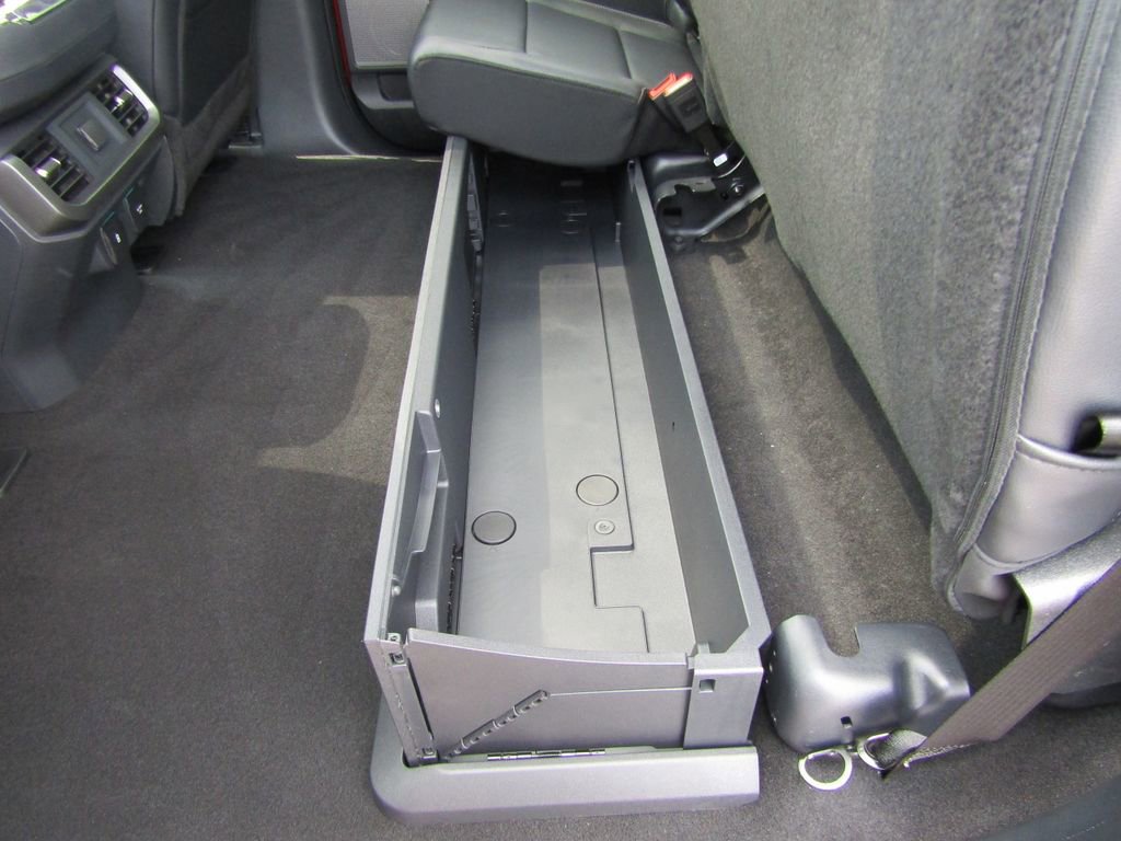 New 2025 Ford F150 Lariat w/ Equipment Group 501A Mid image 36