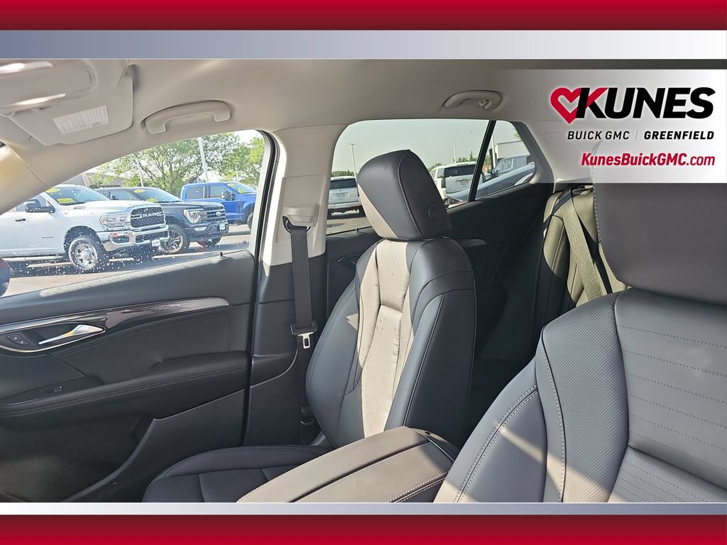 Used 2025 Buick Envision Preferred AWD/4WD image 20